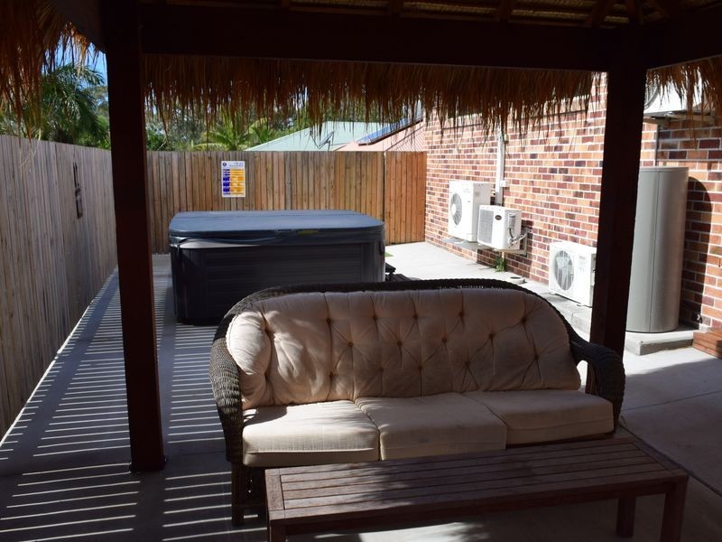 8 RICHARD STREET, Boyne Island QLD 4680