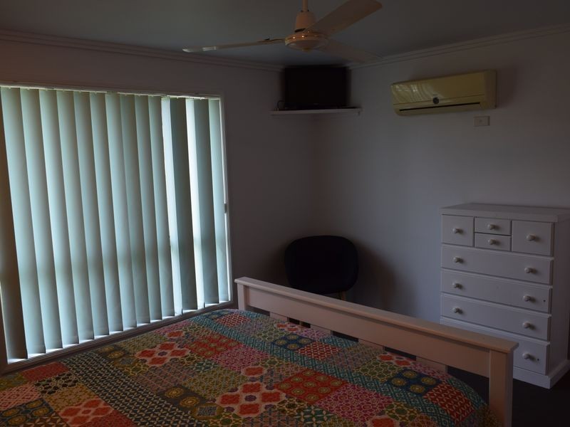 8 RICHARD STREET, Boyne Island QLD 4680