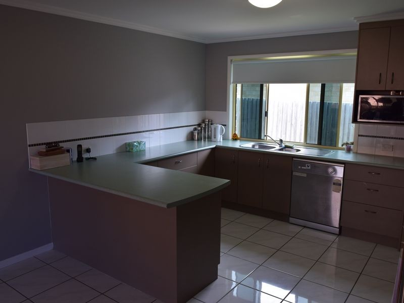 8 RICHARD STREET, Boyne Island QLD 4680