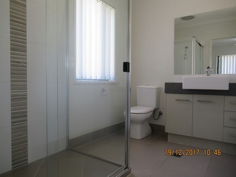 36 KOOLIVOO PARADE, Boyne Island QLD 4680