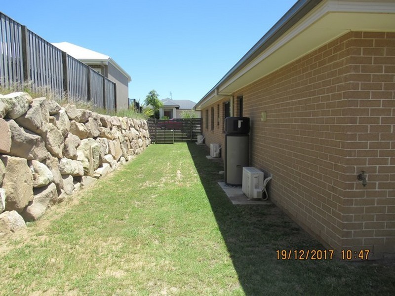 36 KOOLIVOO PARADE, Boyne Island QLD 4680