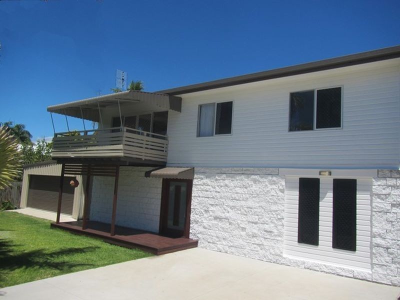 11 SALGADO STREET, Boyne Island QLD 4680