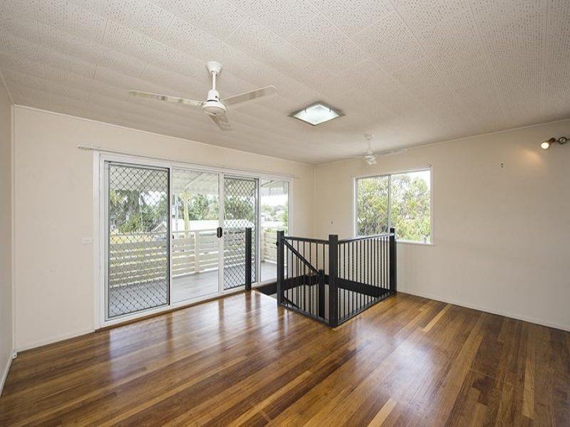 11 SALGADO STREET, Boyne Island QLD 4680