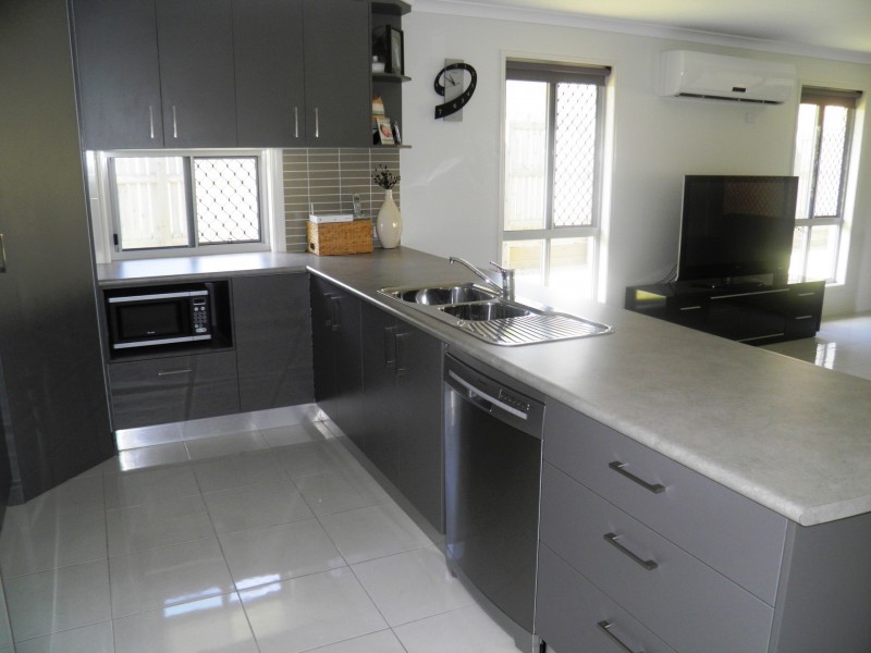 31 BAUHINIA STREET, Boyne Island QLD 4680