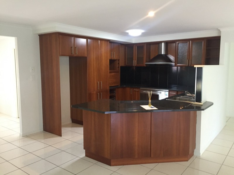 26 PRYDE STREET, Tannum Sands QLD 4680