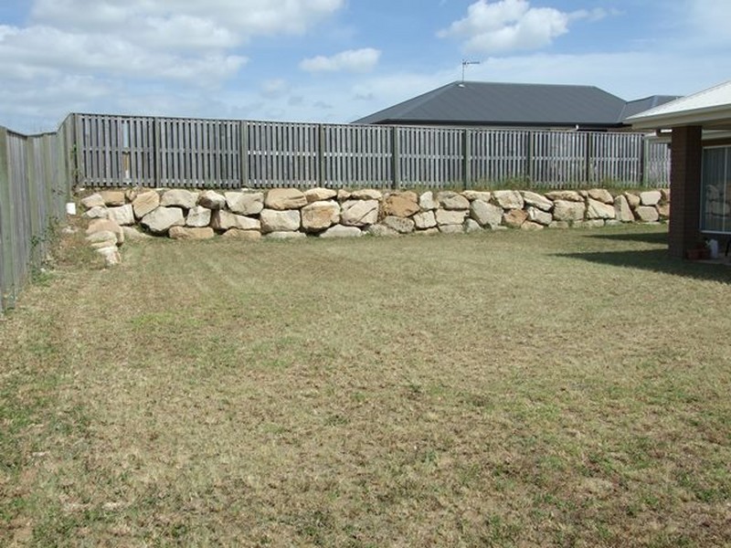 32 Koolivoo Parade, Boyne Island QLD 4680