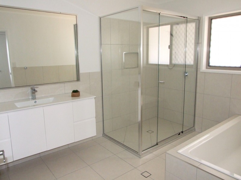 4 Stoney Court, Tannum Sands QLD 4680
