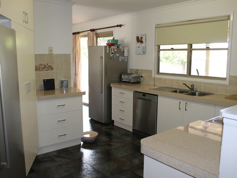 38 Lomandra Street, Boyne Island QLD 4680