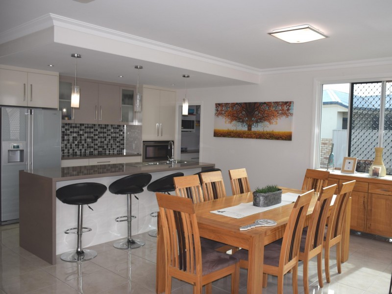 15 Riverside Drive, Tannum Sands QLD 4680