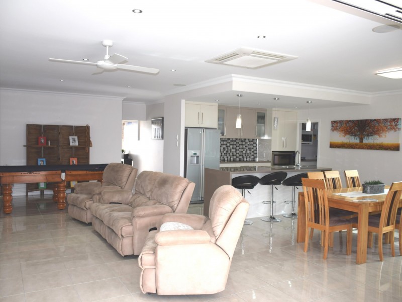 15 Riverside Drive, Tannum Sands QLD 4680