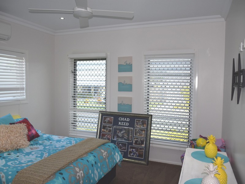 15 Riverside Drive, Tannum Sands QLD 4680