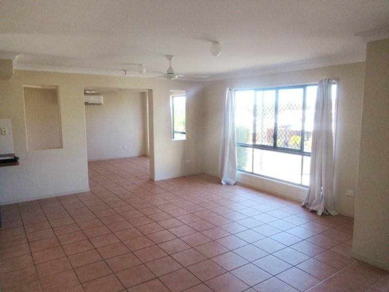 9 Swains Court, Boyne Island QLD 4680