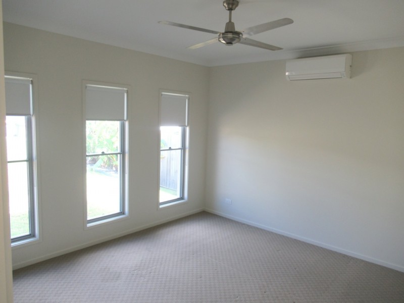 5 PALMERSTON COURT, New Auckland QLD 4680