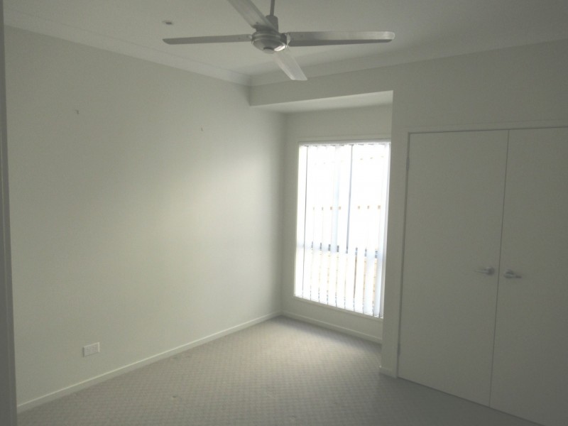 5 PALMERSTON COURT, New Auckland QLD 4680