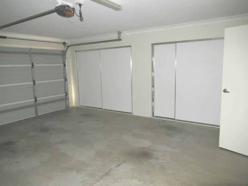 5 PALMERSTON COURT, New Auckland QLD 4680