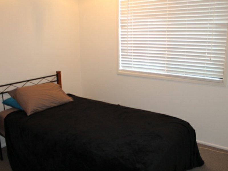 5 Polmaise Street, Boyne Island QLD 4680