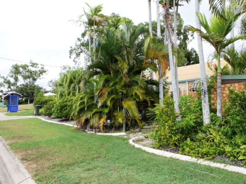 55 WYNDHAM AVENUE, Boyne Island QLD 4680