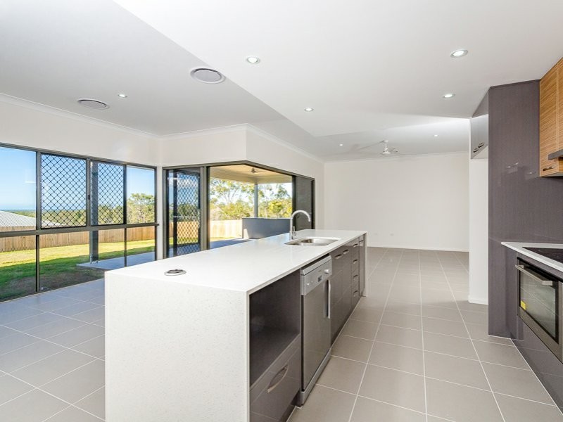 98 Broadacres Drive, Tannum Sands QLD 4680