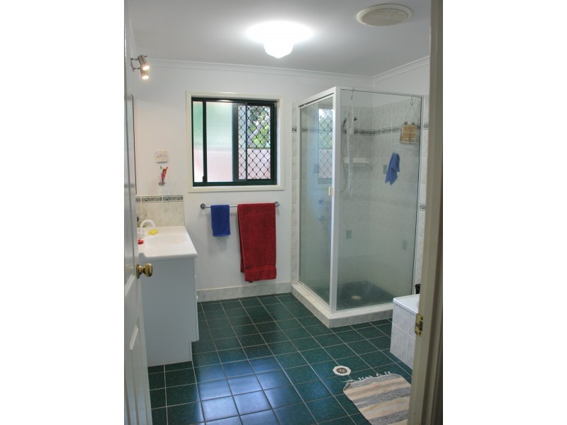 49 Geoffrey Thomas Drive, Tannum Sands QLD 4680