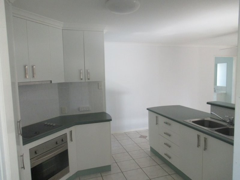 12 Latrobe Street, Tannum Sands QLD 4680