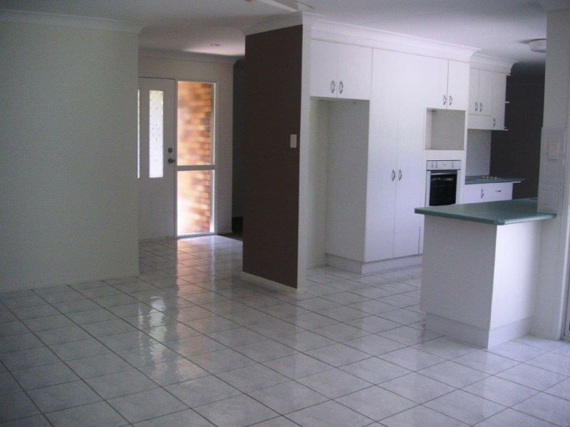 21 GEOFFREY THOMAS DRIVE, Tannum Sands QLD 4680