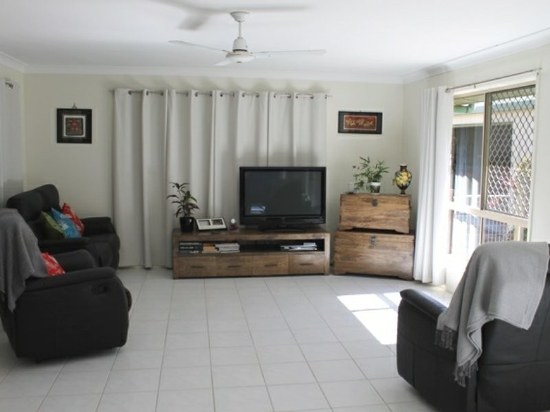 10 Coal Crescent, Tannum Sands QLD 4680