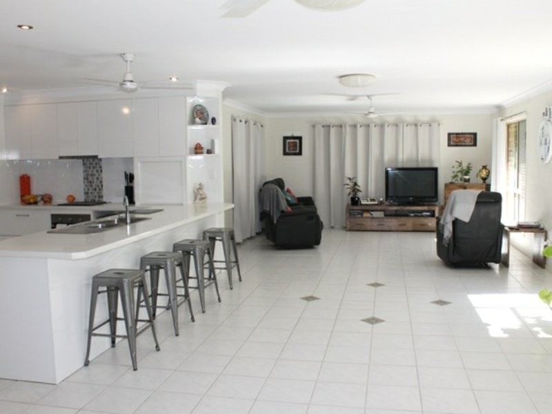 10 Coal Crescent, Tannum Sands QLD 4680