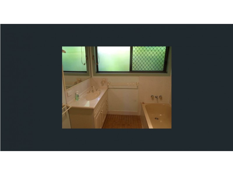 32 Pleasan Pleasant Ave, Tannum Sands QLD 4680