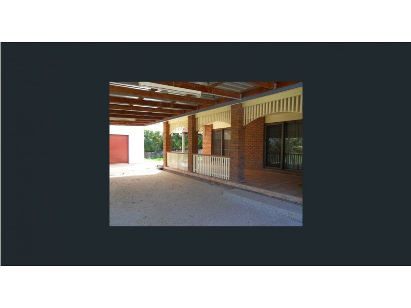 32 Pleasan Pleasant Ave, Tannum Sands QLD 4680