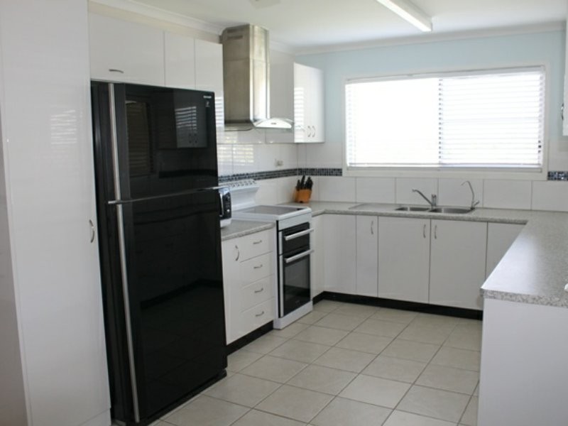 19 Salgado Street, Boyne Island QLD 4680