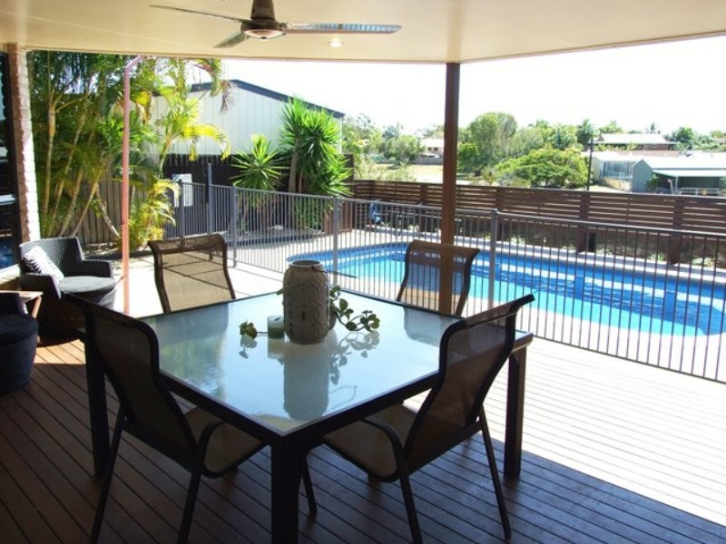 8 Riverside Drive, Tannum Sands QLD 4680