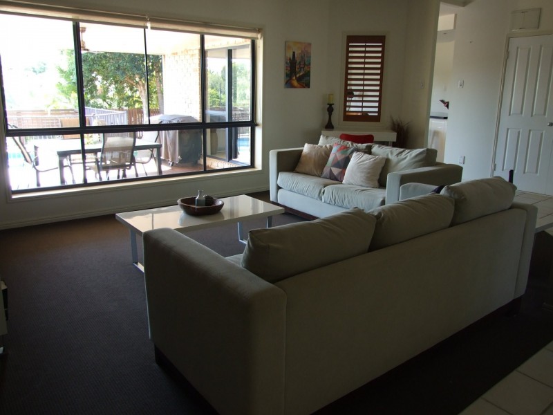 8 Riverside Drive, Tannum Sands QLD 4680
