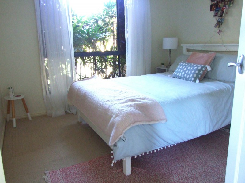 8 Riverside Drive, Tannum Sands QLD 4680