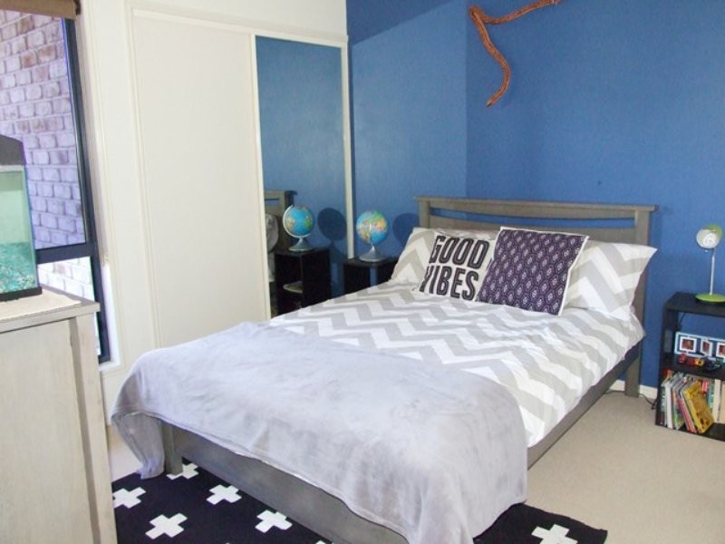 8 Riverside Drive, Tannum Sands QLD 4680