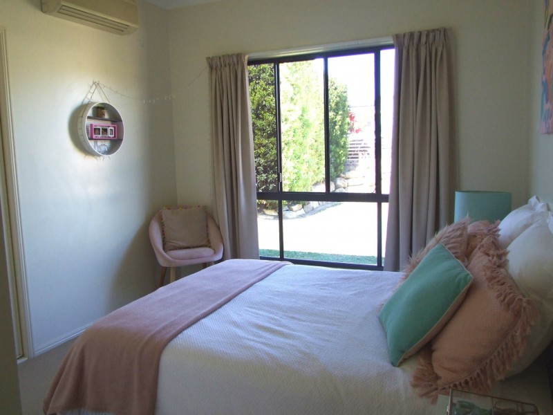 8 Riverside Drive, Tannum Sands QLD 4680