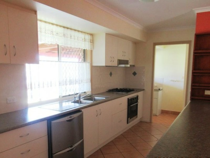 18 Jarrah Drive, Boyne Island QLD 4680