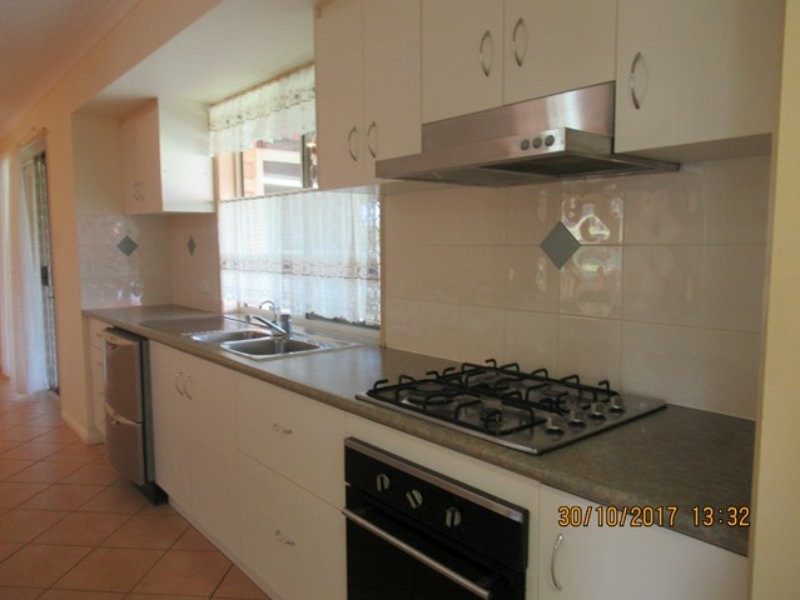 18 Jarrah Drive, Boyne Island QLD 4680