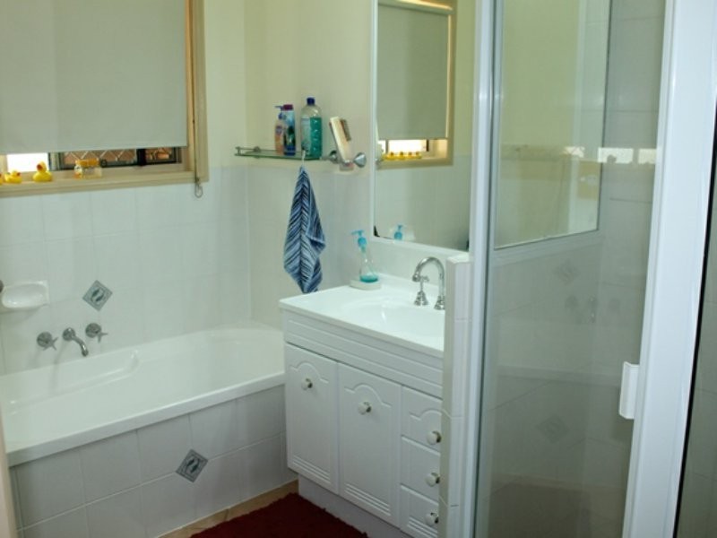 18 Jarrah Drive, Boyne Island QLD 4680