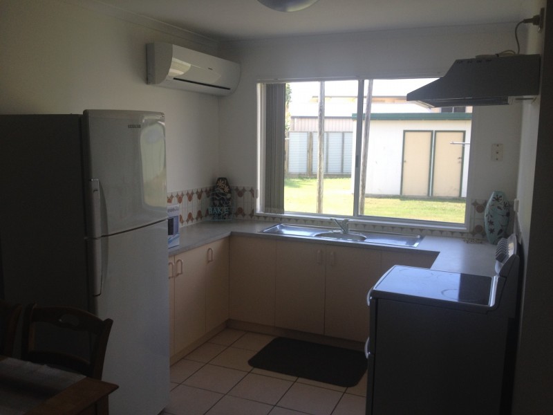 2/14 ALEXANDER STREET, Boyne Island QLD 4680
