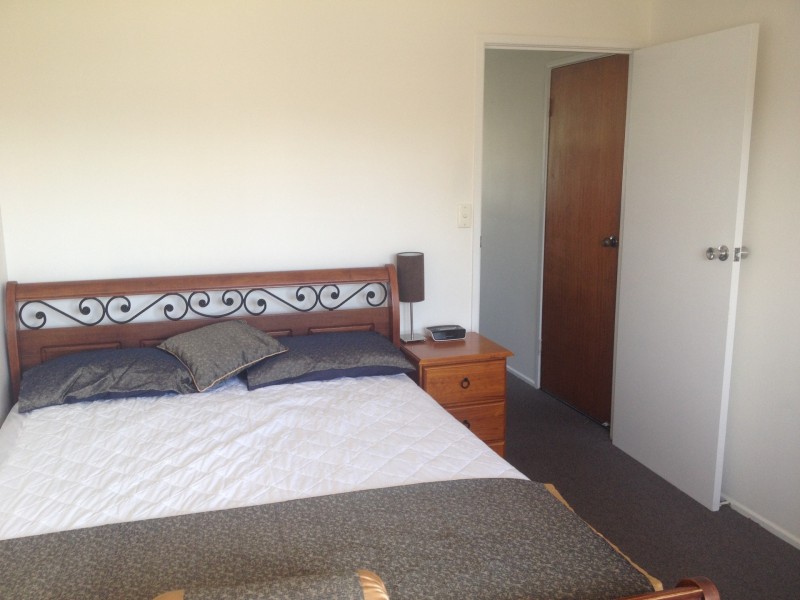 2/14 ALEXANDER STREET, Boyne Island QLD 4680