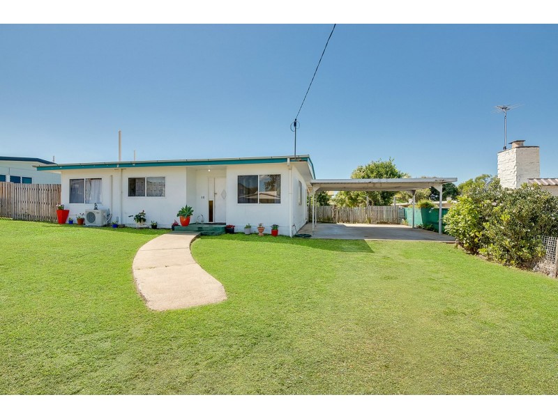 30 Booth Avenue, Tannum Sands QLD 4680
