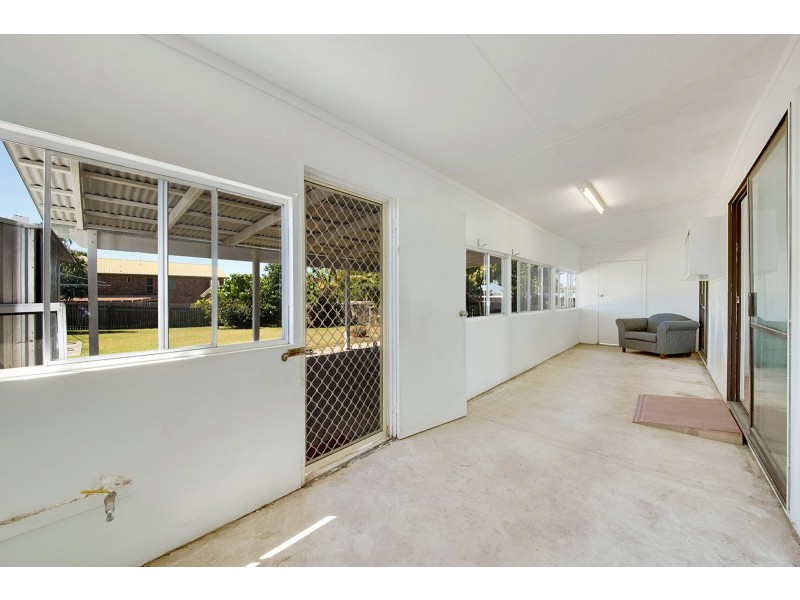 30 Booth Avenue, Tannum Sands QLD 4680