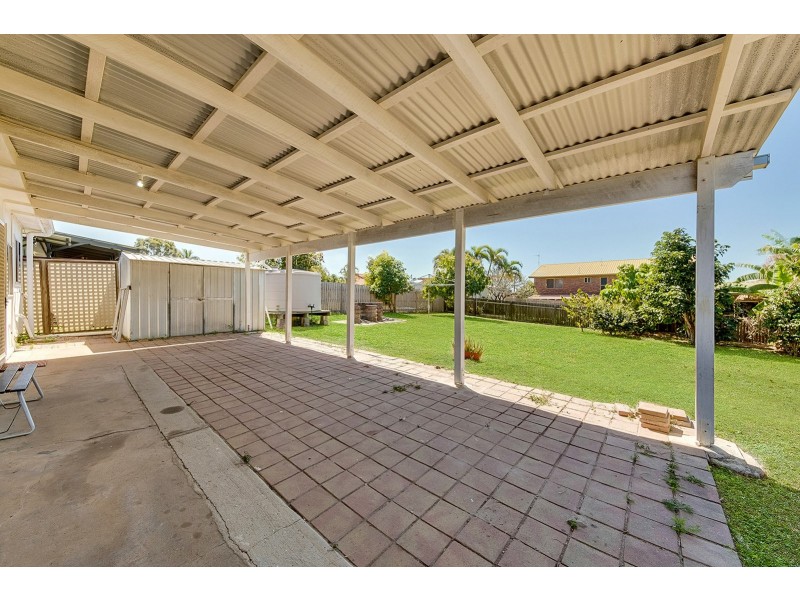 30 Booth Avenue, Tannum Sands QLD 4680