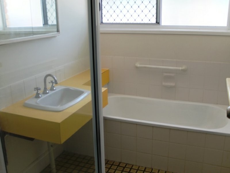 14 Chapple Court, Boyne Island QLD 4680
