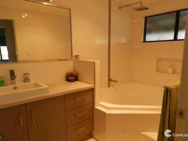 1/55 Bauhinia Street, Boyne Island QLD 4680