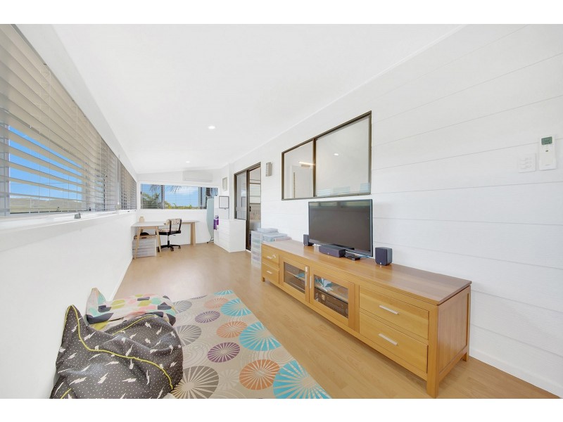 74 Booth Avenue, Tannum Sands QLD 4680