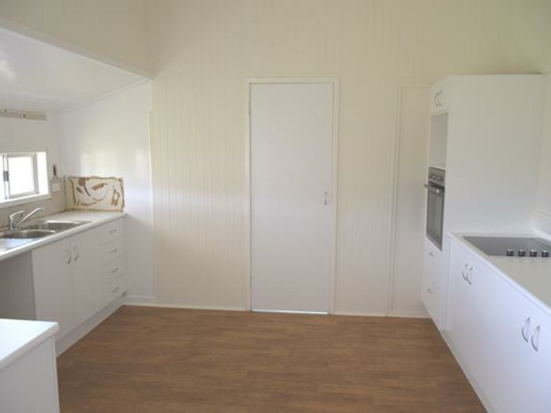 41 TUCKERS ROAD, Boyne Island QLD 4680