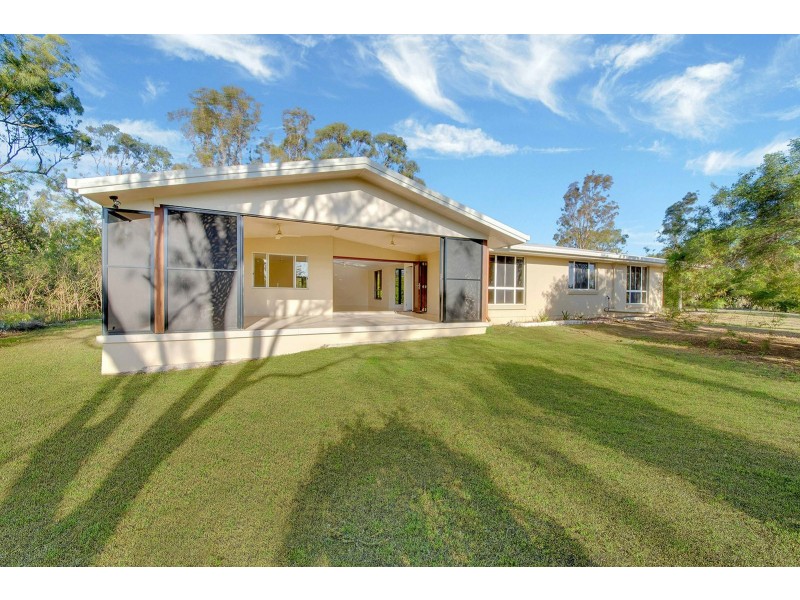 26 Handley Drive, Boyne Island QLD 4680