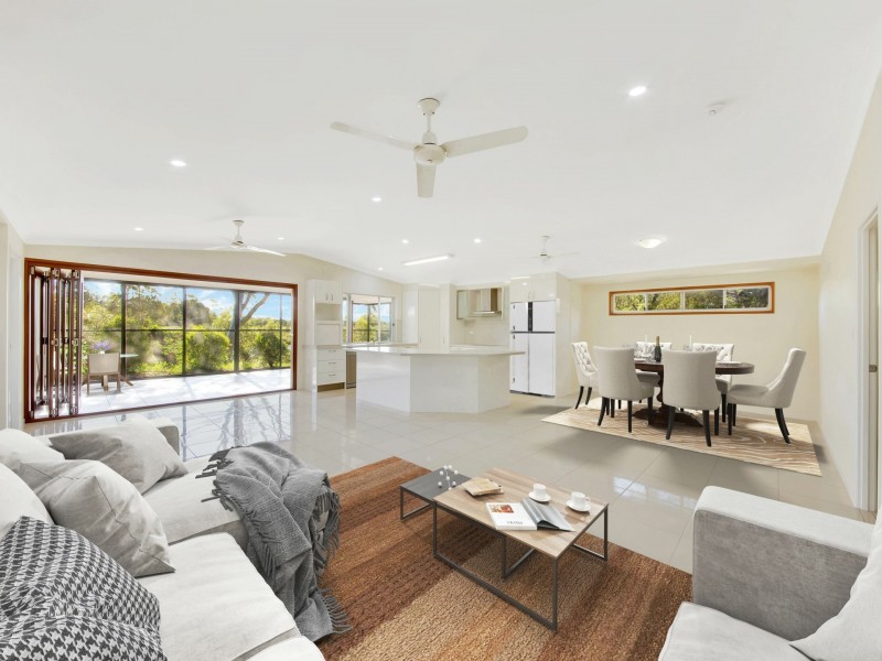 26 Handley Drive, Boyne Island QLD 4680