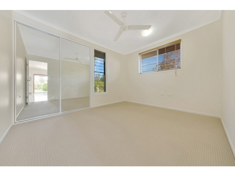 26 Handley Drive, Boyne Island QLD 4680